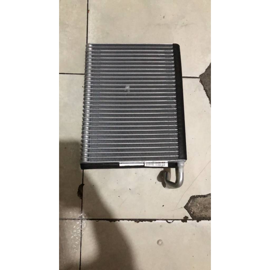 EVAPORATOR MERCY W220 BEHR-HELLA
