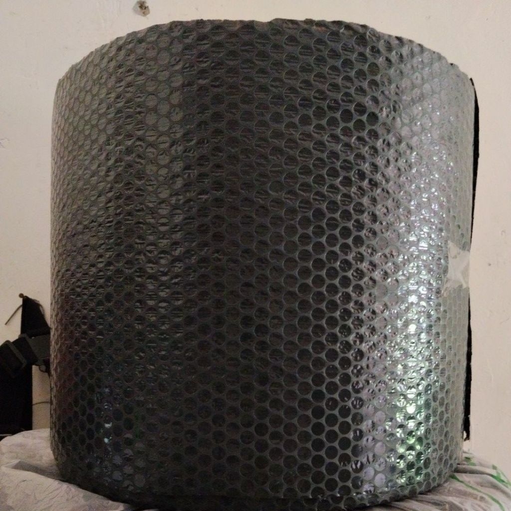 bubble wrap hitam 30x50M