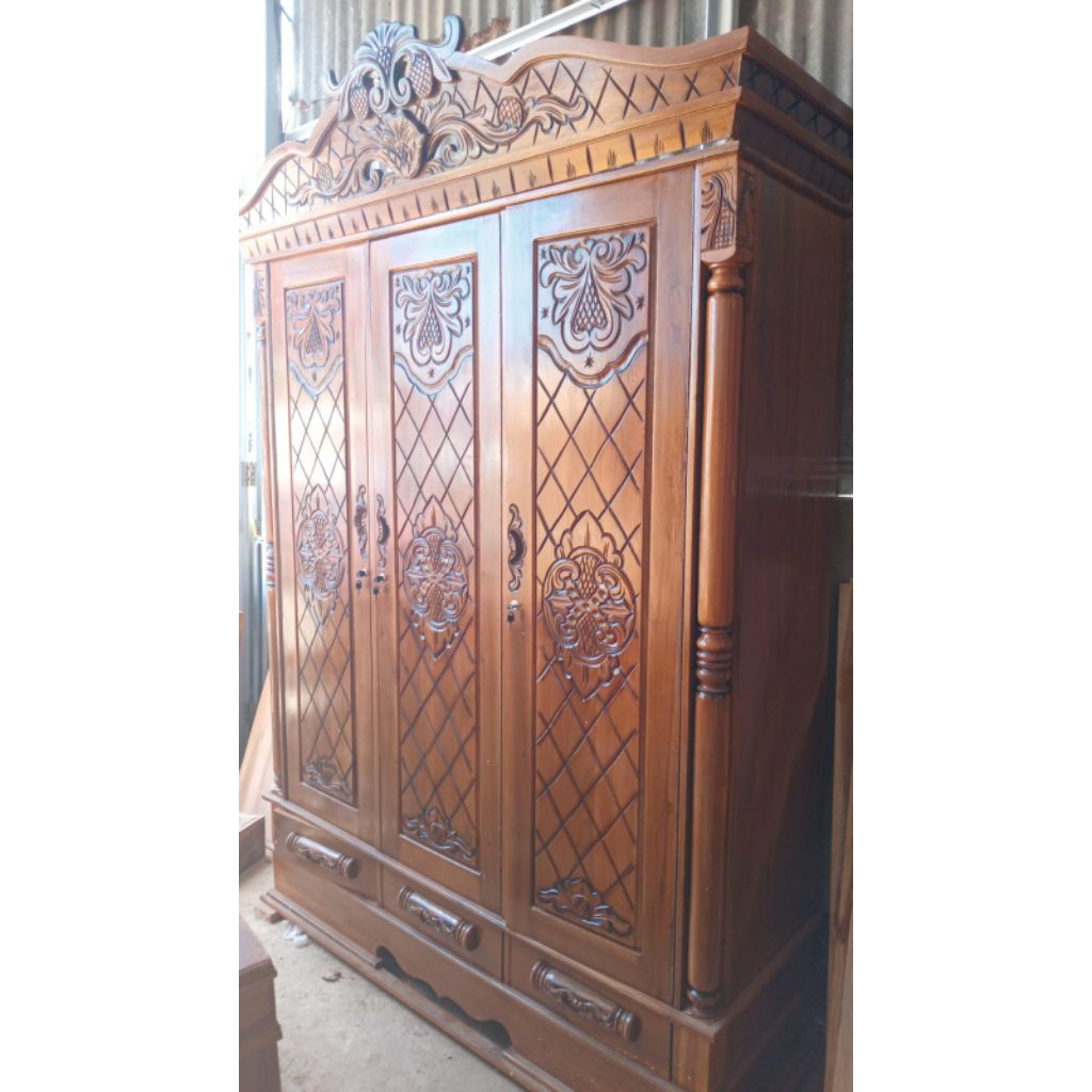 lemari pakaian jati 3 pintu jumbo