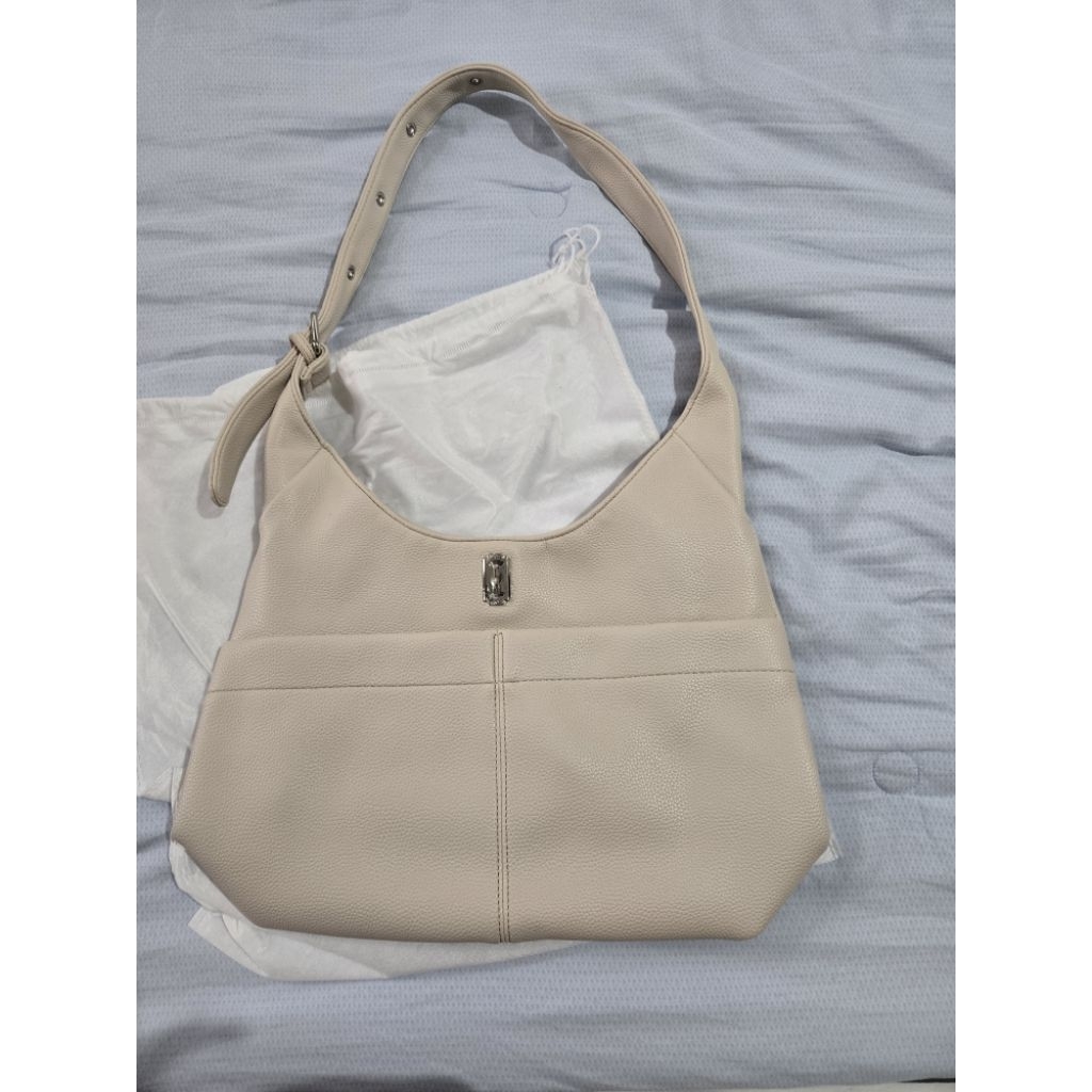 Preloved Vunque Shoulder Bag White