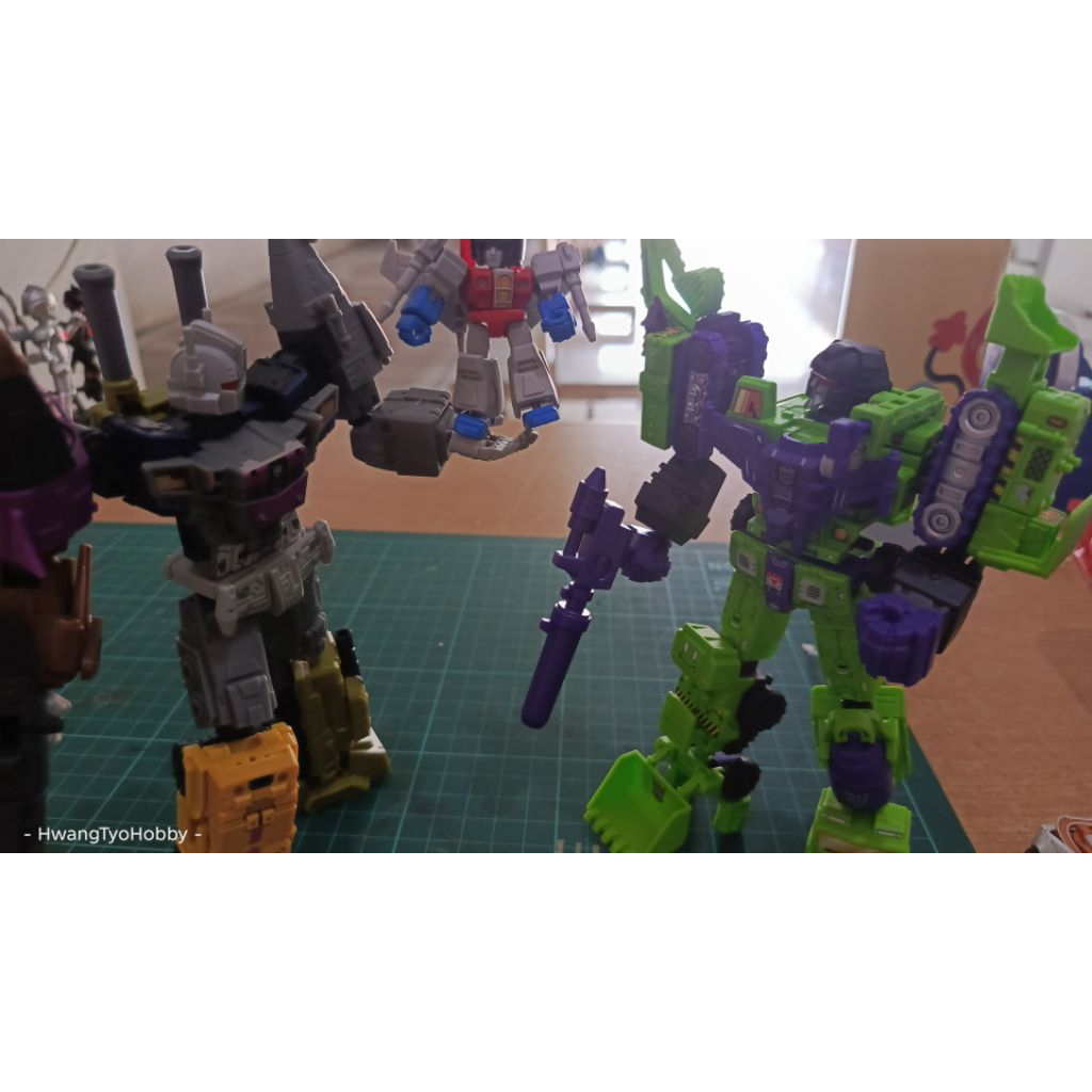 Blokees Defender Version Devastator Bruticus