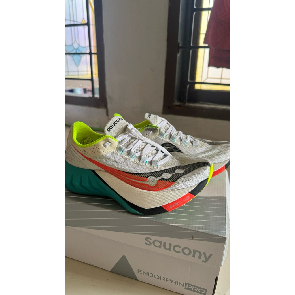 SAUCONY ENDORPHIN PRO 4
