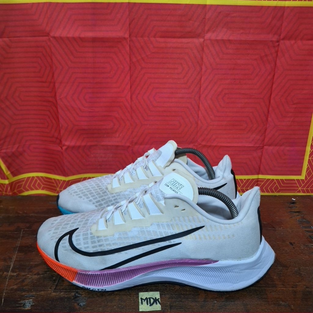 Nike Air Zoom Pegasus 37 size 43