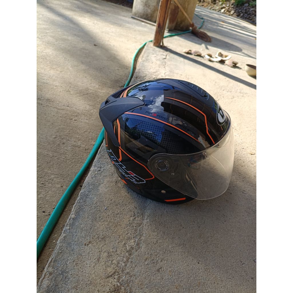 HELM DYR