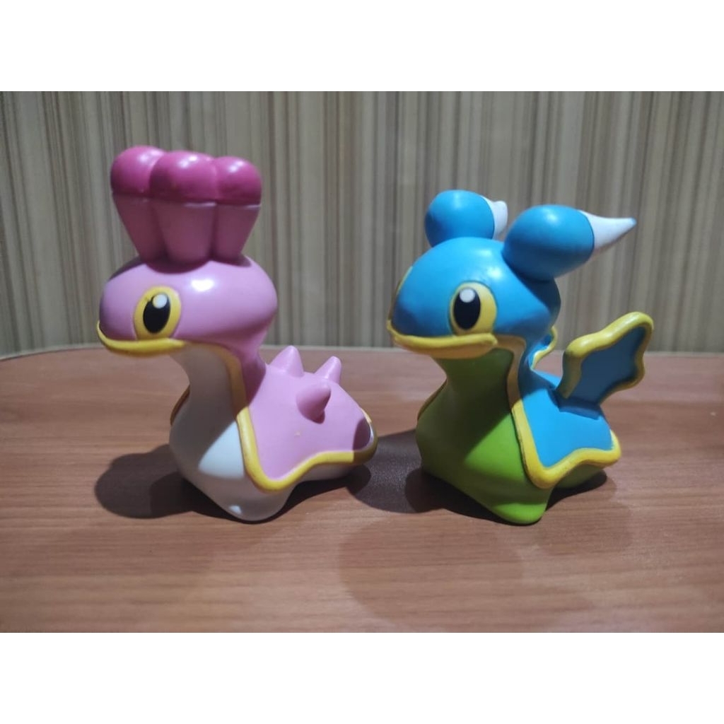 Action Figure Pokemon Shellos sepasang