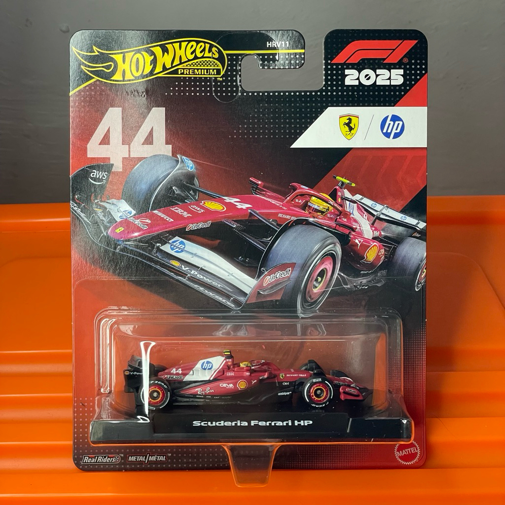 Hot Wheels Premium F1 Ferrari Lewis Hamilton #44 2025 Formula One Racing Scuderia Ferrari
