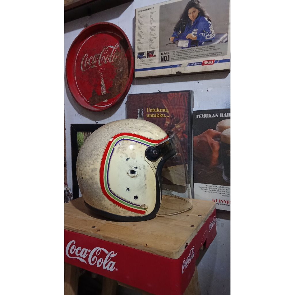helm kiwi jadul
