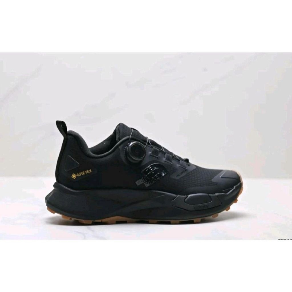 Sepatu Trail Running TNF Vectiv Enduris 4 GoreTex Black/Gum - 40