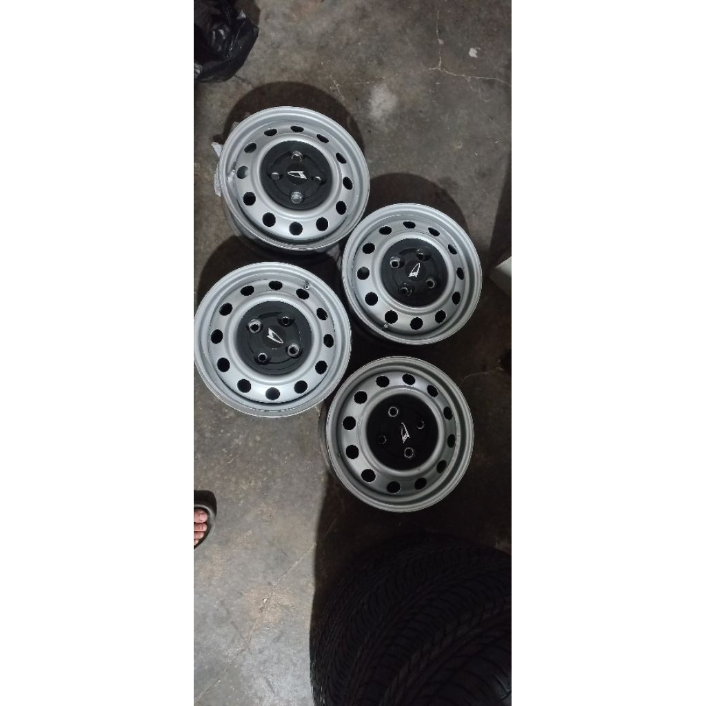 velg r13 pcd4x100