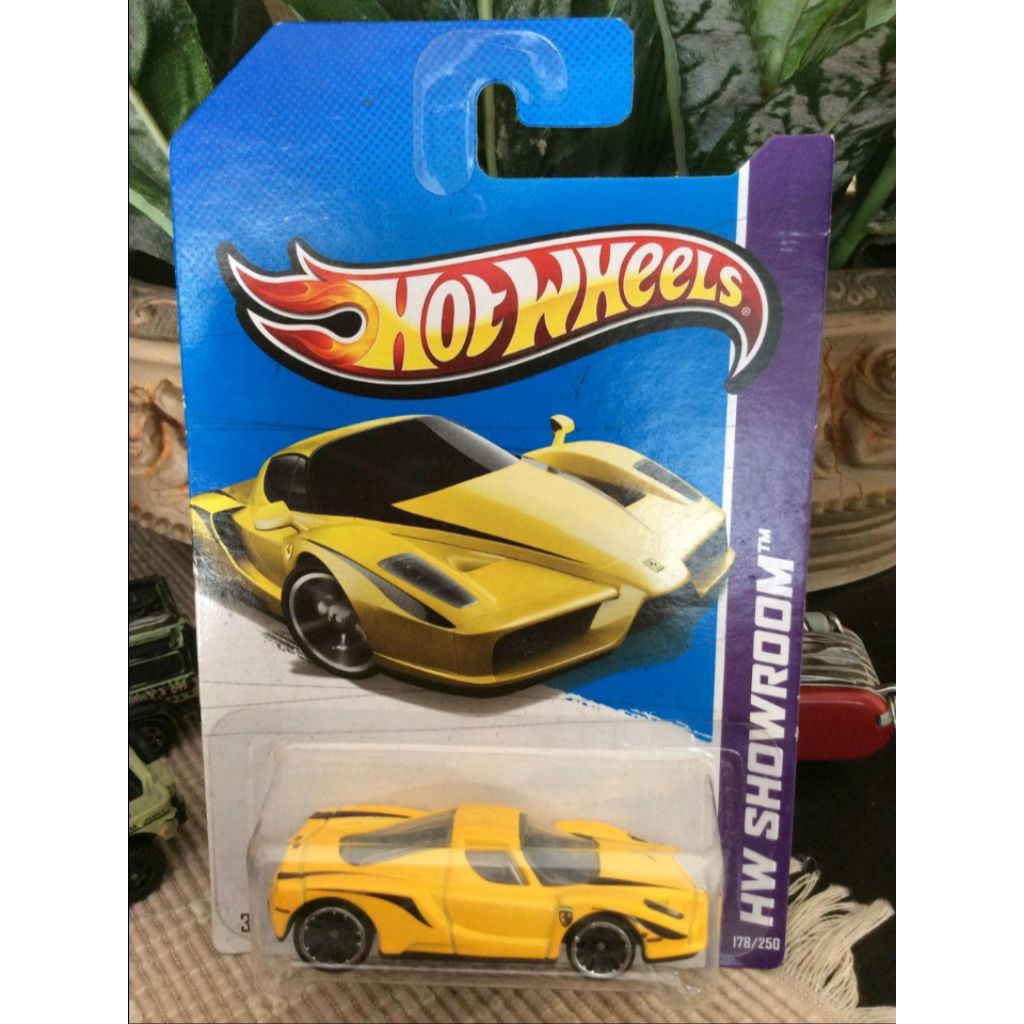 Hotwheels Ferrari Enzo yellow