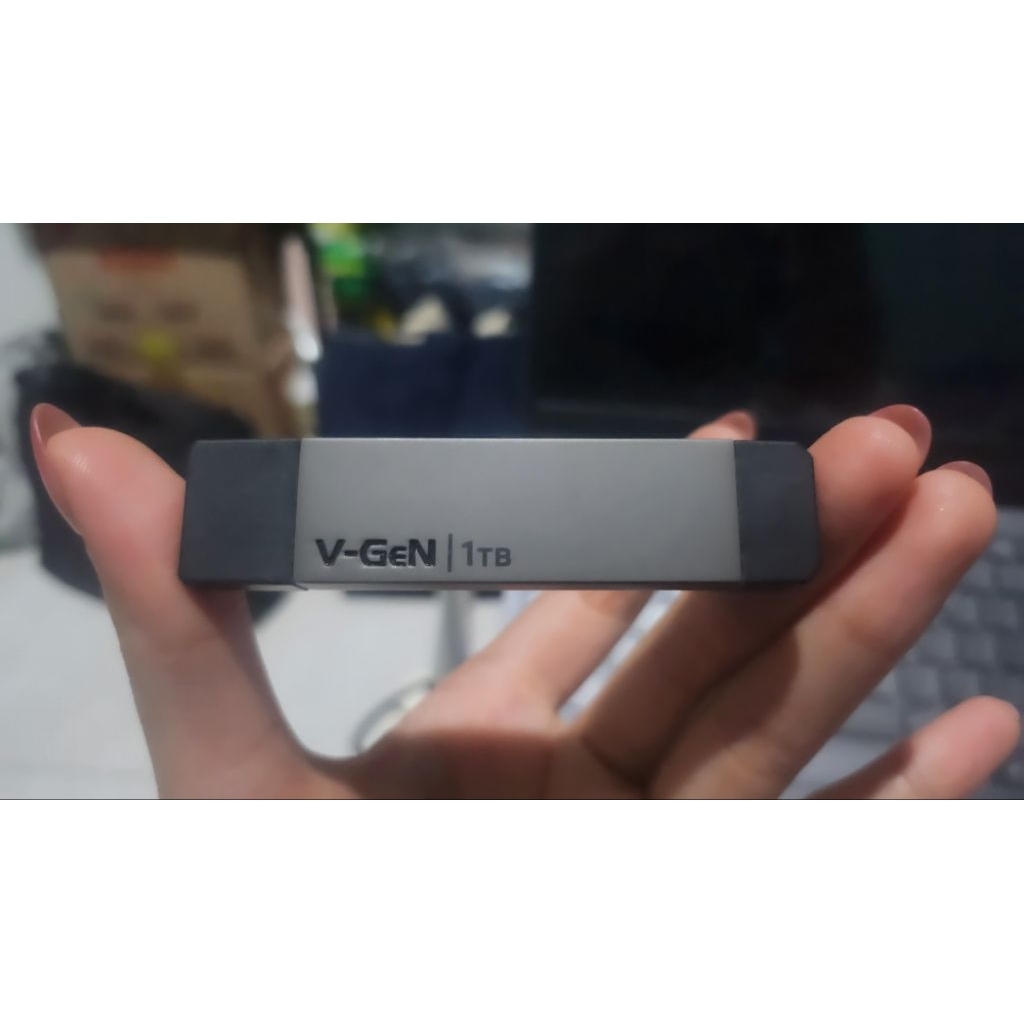 V-Gen 1 TB SSD External Portable ORI LIKE NEW