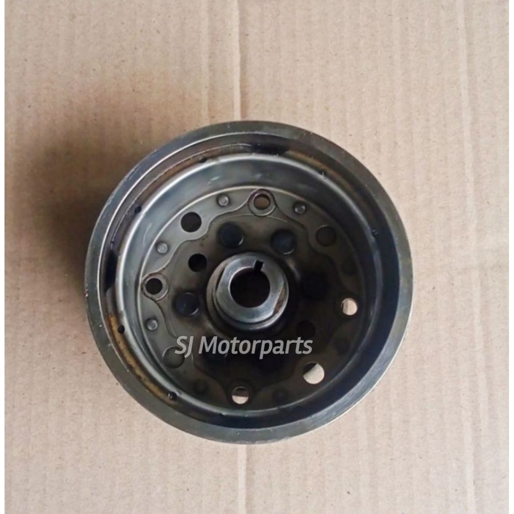 magnet Suzuki smash 110 bekas copotan motor