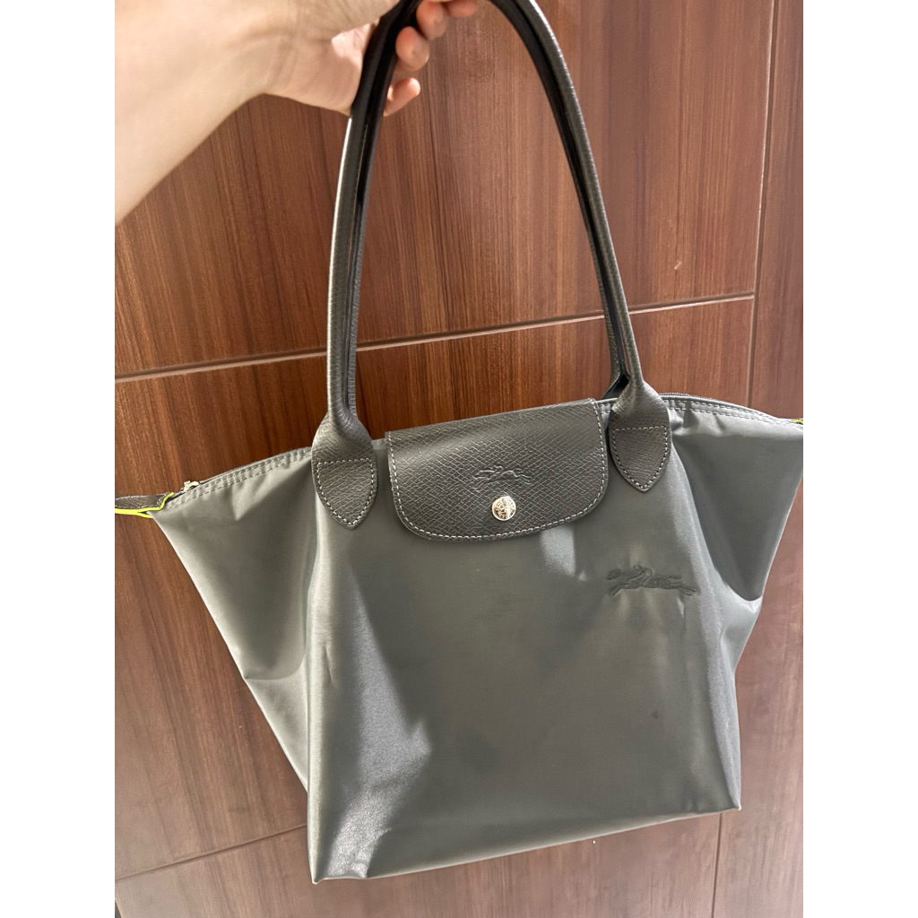Preloved Longchamp ori100% *mediumlonghandle