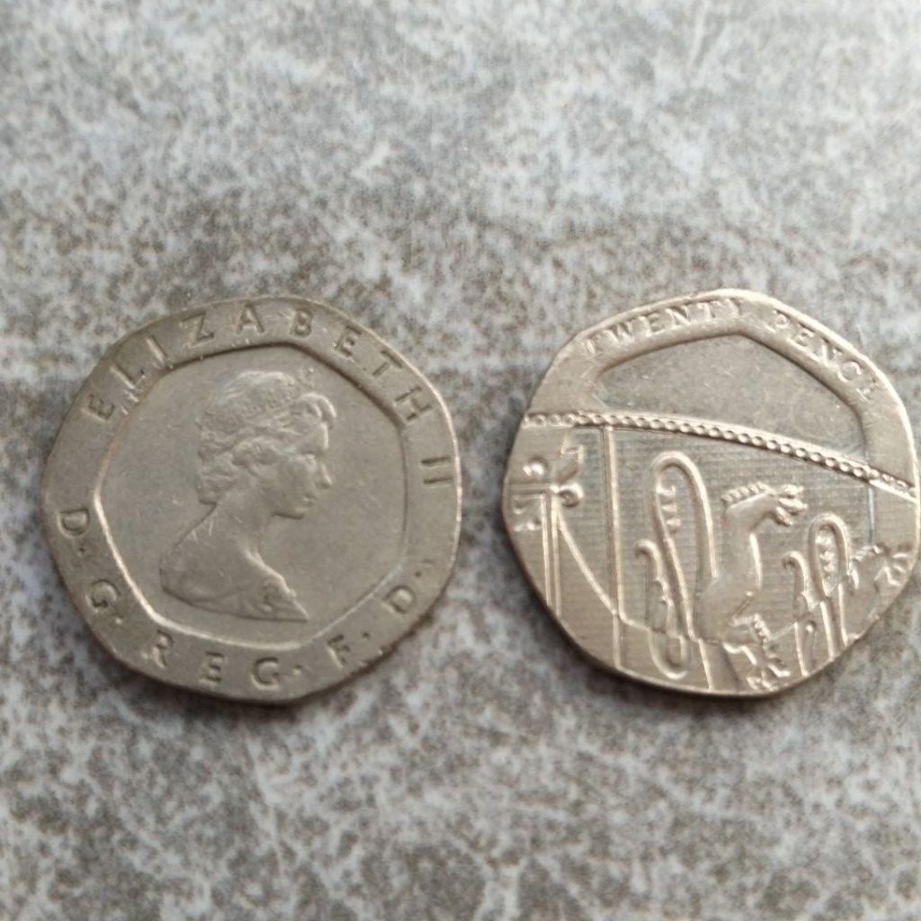 koin asing 20 pence elizabet tahun acak
