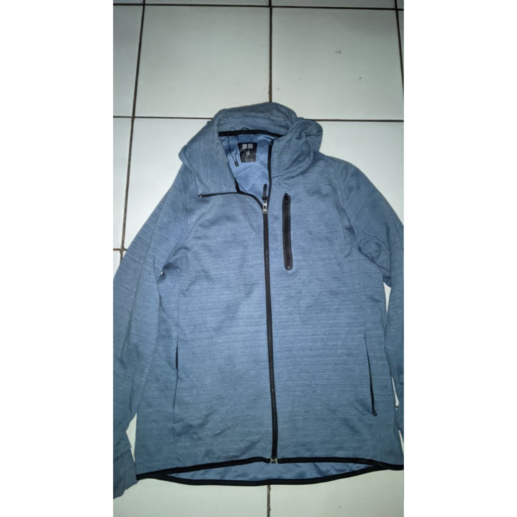 Second Uniqlo Tech Fleece Biru