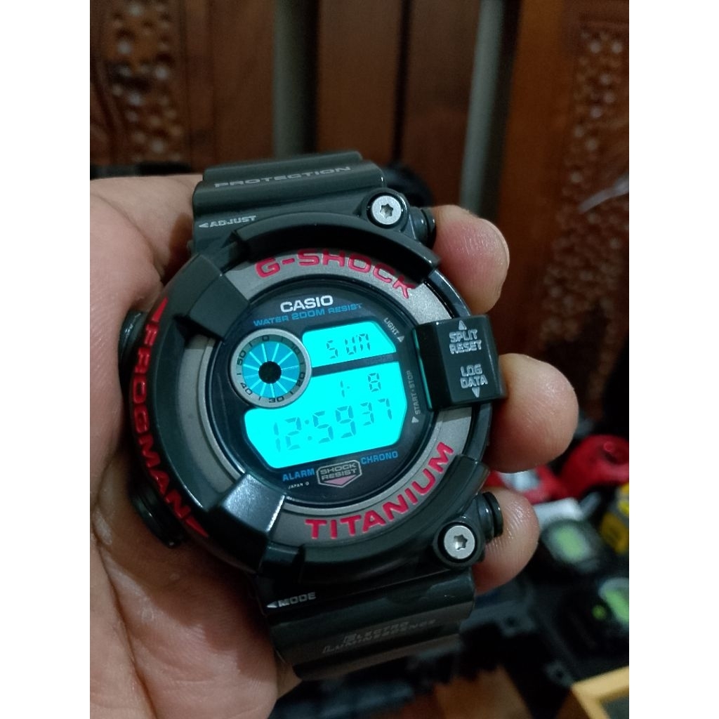 Casio G-Shock DW-8200 Frogman Vintage Original Second Shock Resist Water Resistance