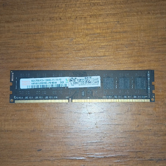 Hynix 8GB 2Rx8 PC3 12800U-11-11-F3 1600Mhz (Belum Tes Nyala) & Second