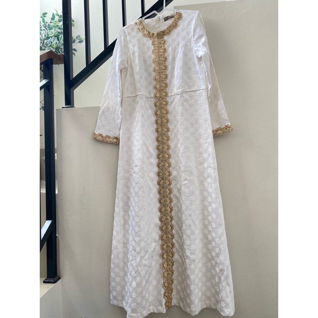 Eprise Yasmine Dress . putih list gold