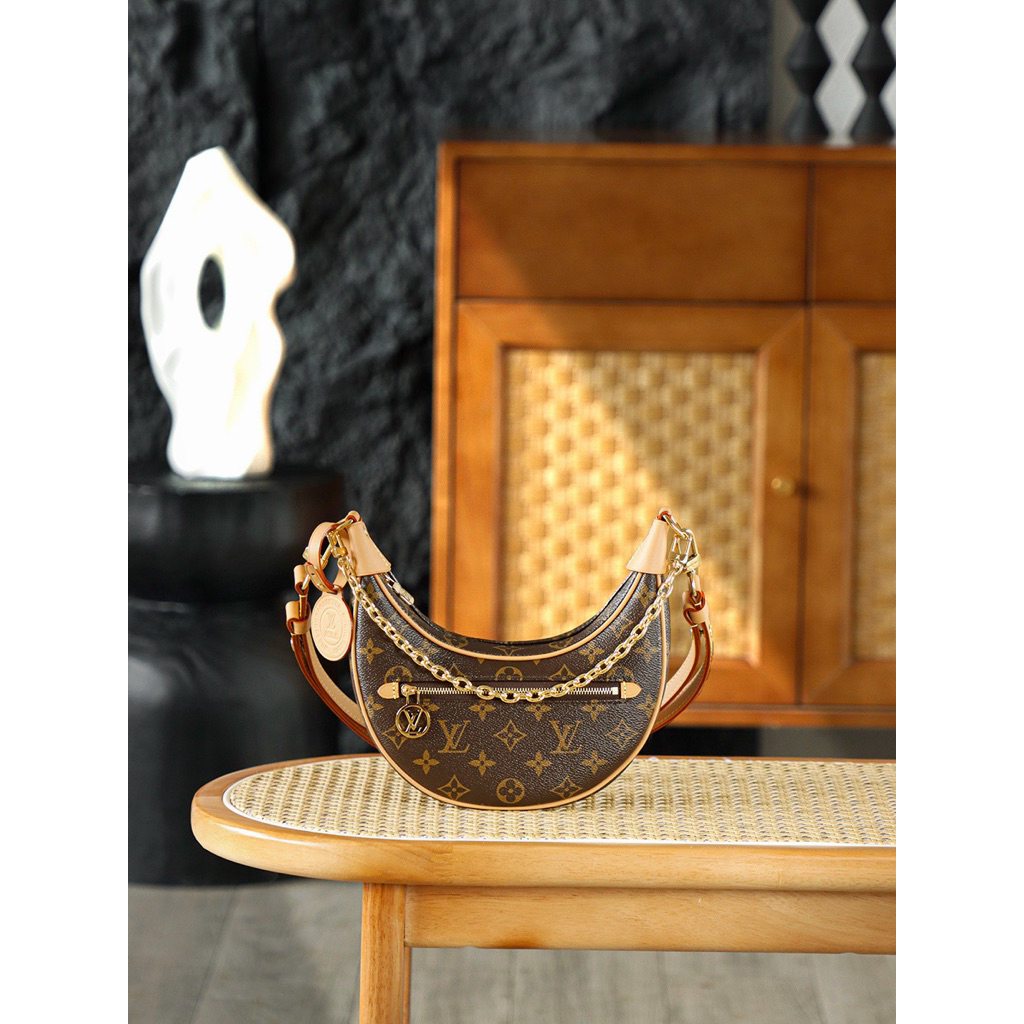 LV Loop Bag Monogram canvas