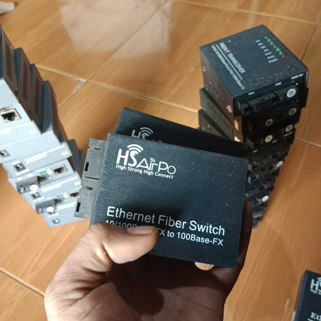 Sepasang Media Konverter Serat Optik Netlink HTB 3100 Bekas Pakai Tersedia A dan B Normal