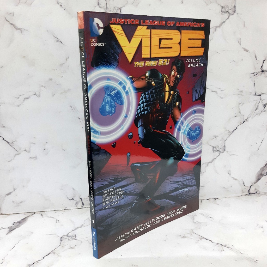 Komik VIBE (Cisco Ramon) TPB 232 Pages DC Comics (2014)