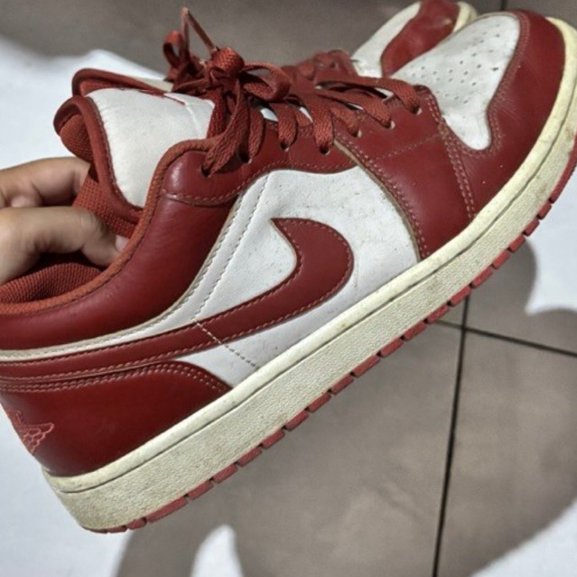 NIKE AIR JORDAN 1 Size 44 MEN (Preloved)
