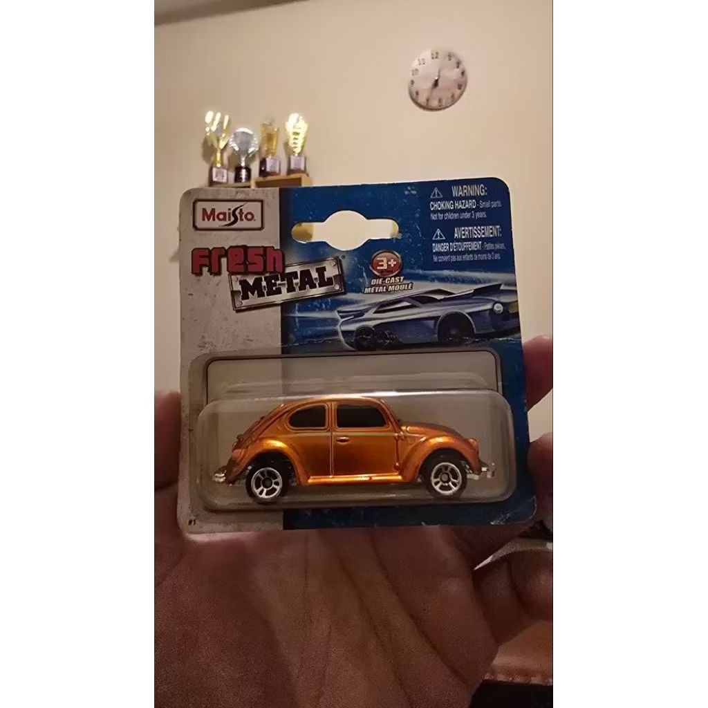 ​Maisto Fresh Metal Volkswagen Beetle Metallic Orange VW Kodok Diecast