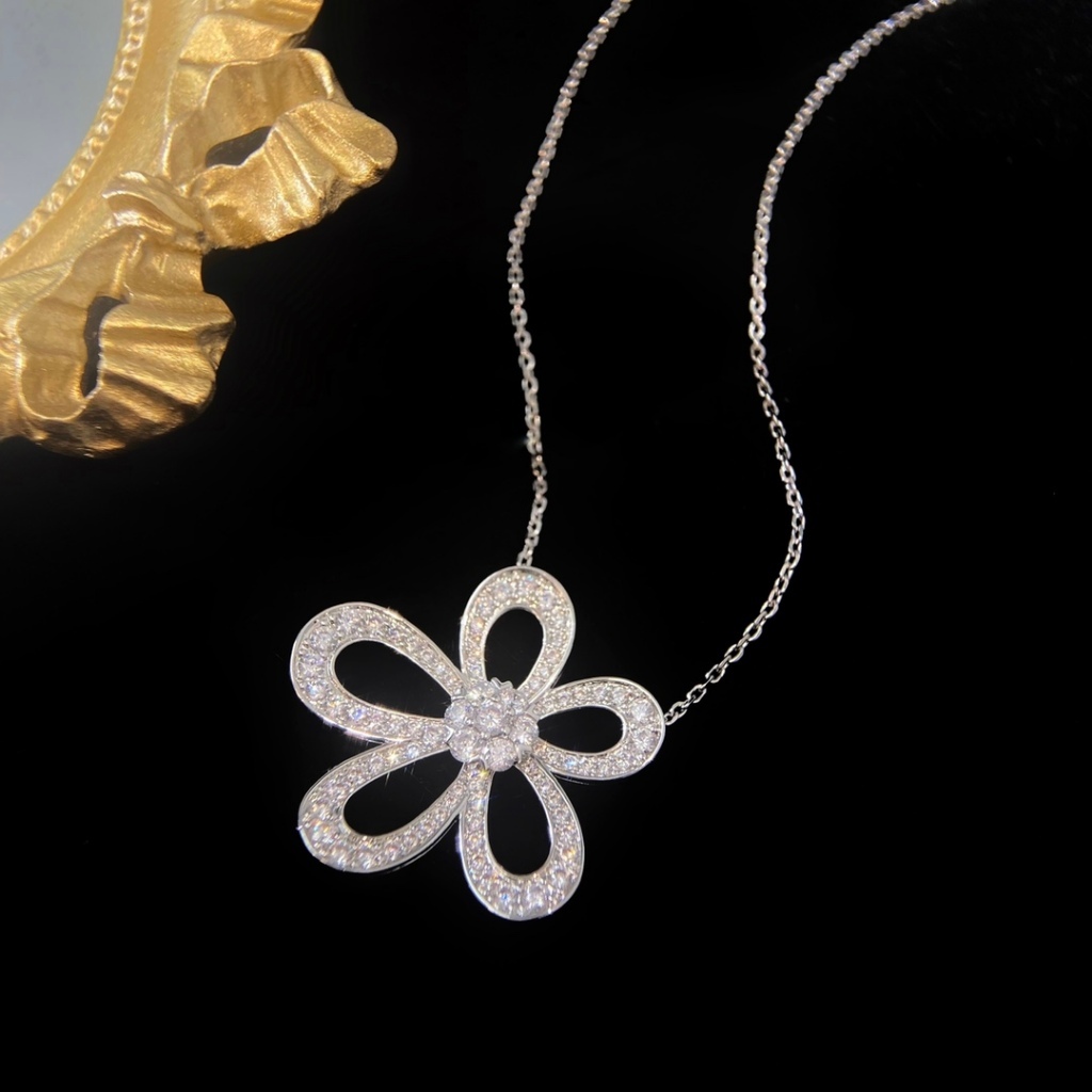 Kalung Bunga Besar Wanita Kalung Emas Putih Berlian Imitasi Kalung Bunga Kosong Elegan Perhiasan Fas