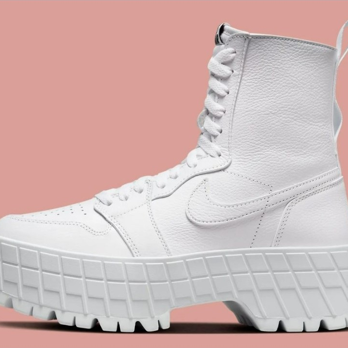 NIKE BOOTS AIR JORDAN 1 WOMENS Air Jordan Boot ALL WHITE NIKE ORIGINAL WITH BOX