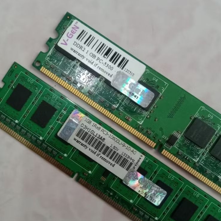 RAM V-Gen DDR2 1GB PC-5300 DAN DDR3 1GB PC3-10600u NORMAL