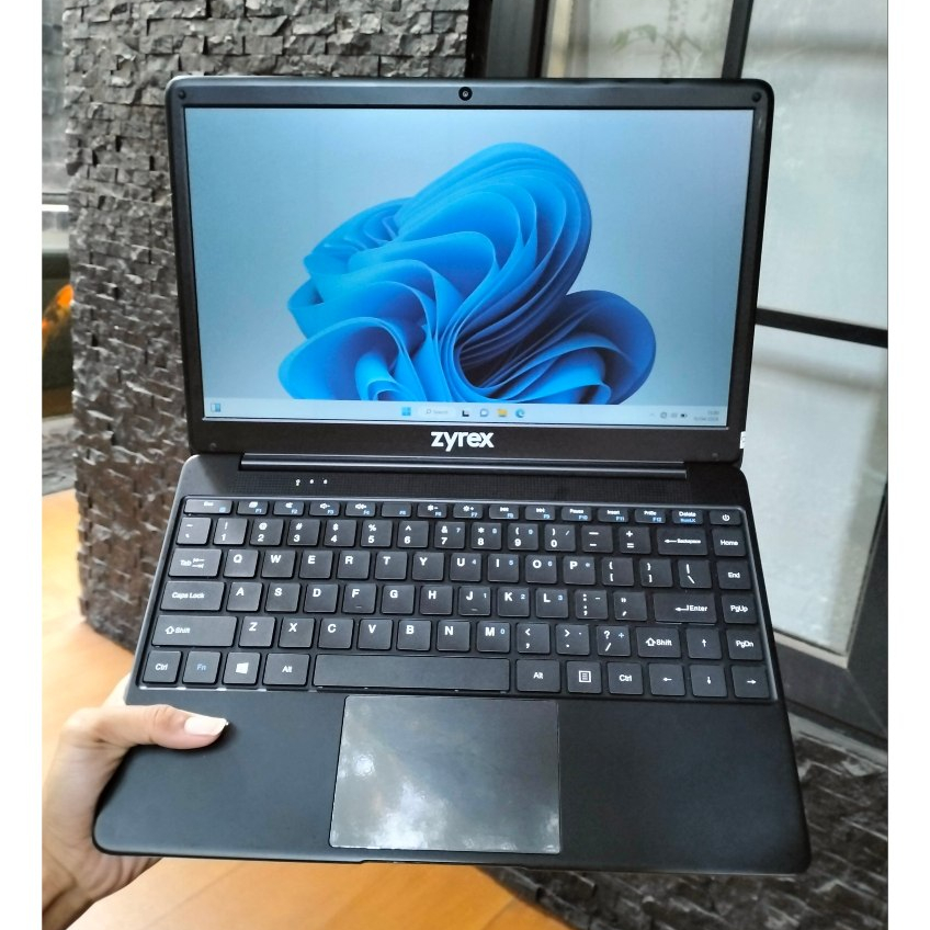 Laptop Zyrex Cruiser 20 Intel Core i3-10110U Ram 4Gb Ssd 256Gb