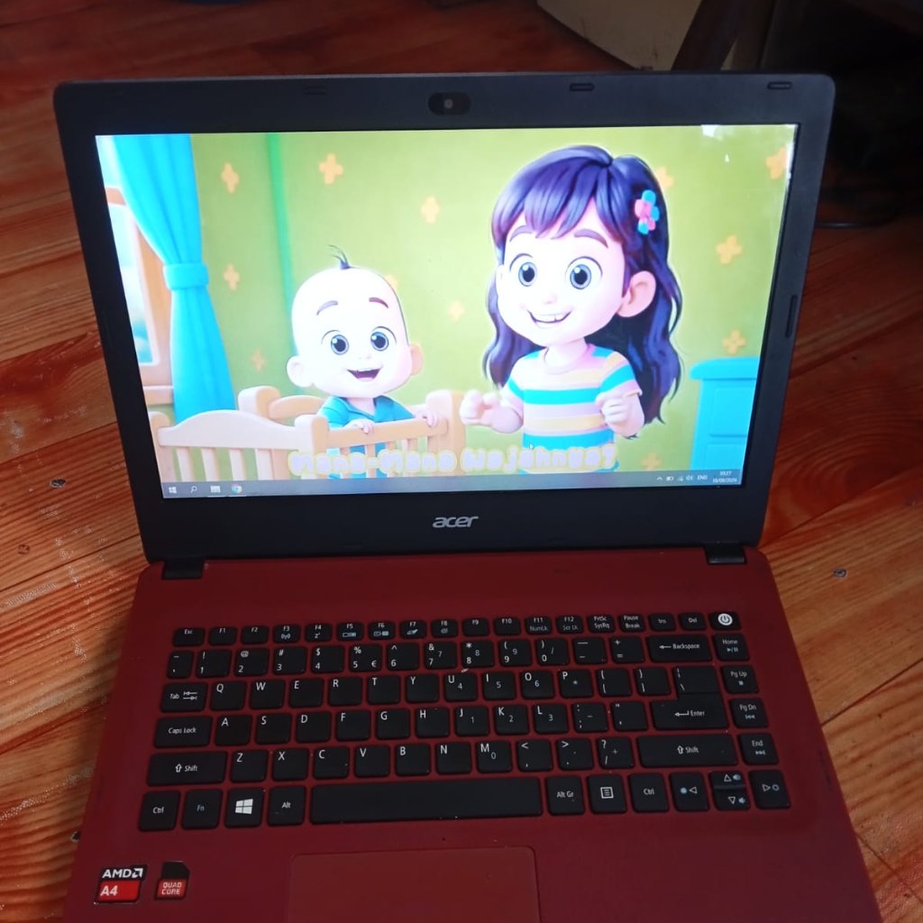 Laptop ACER ES1-421 AMD A4 Quad Core RAM DDR3L 6GB/SSD 128GB + HDD500GB