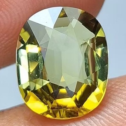 Natural Bicolor Tourmaline 3.85 ct 11x9mm Bicolor Tourmaline Yellow Green