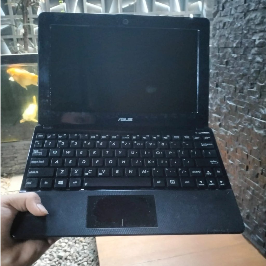 Asus 1015E Celeron 847 2GB HDD 320GB