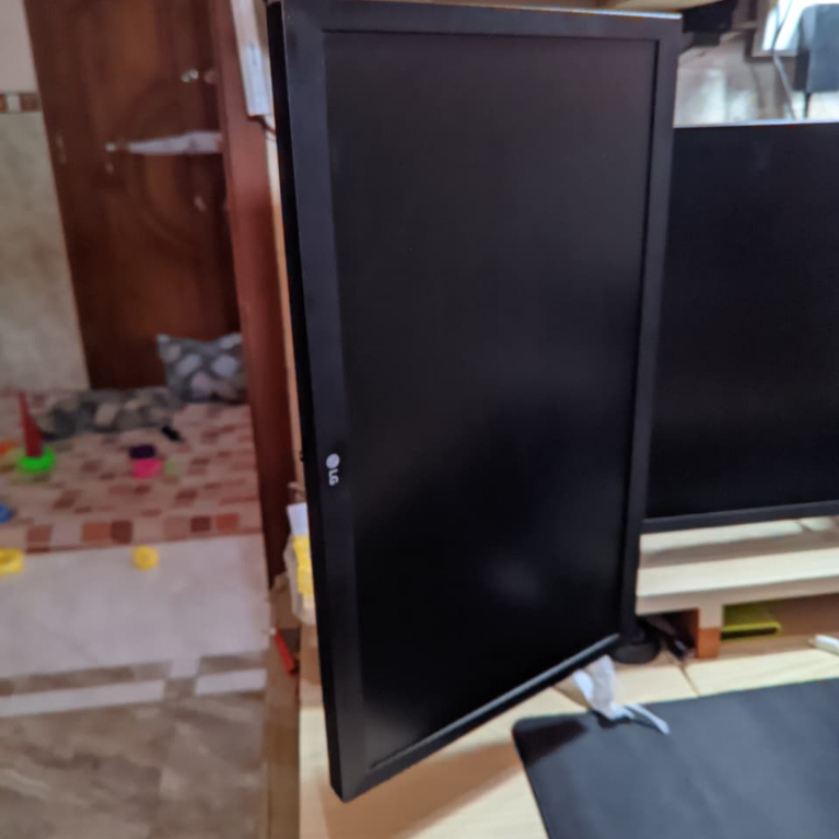 Monitor LG 20 inch HD