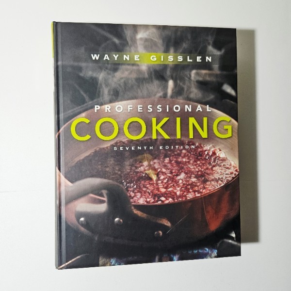 Buku Professional Cooking - Wayne Gisslen