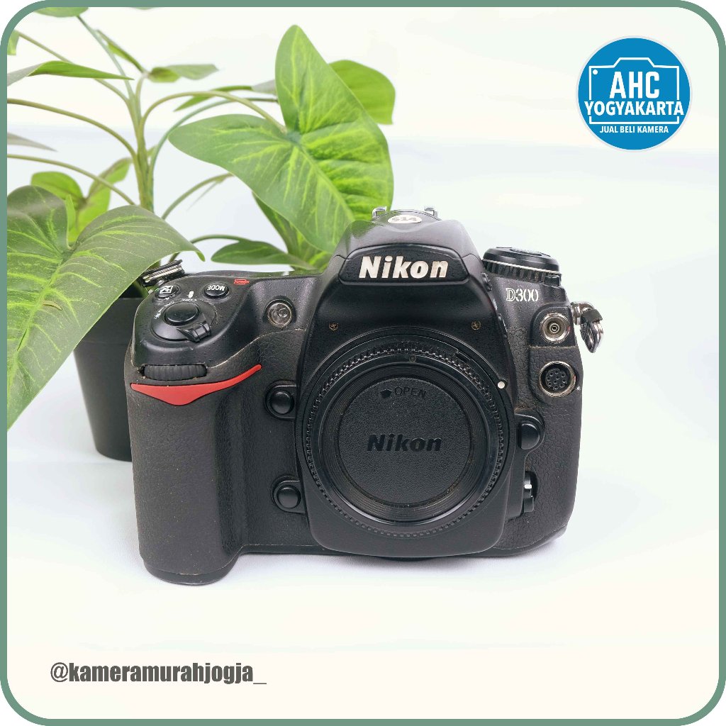 Nikon D300 Body Only sc 108rb (514)