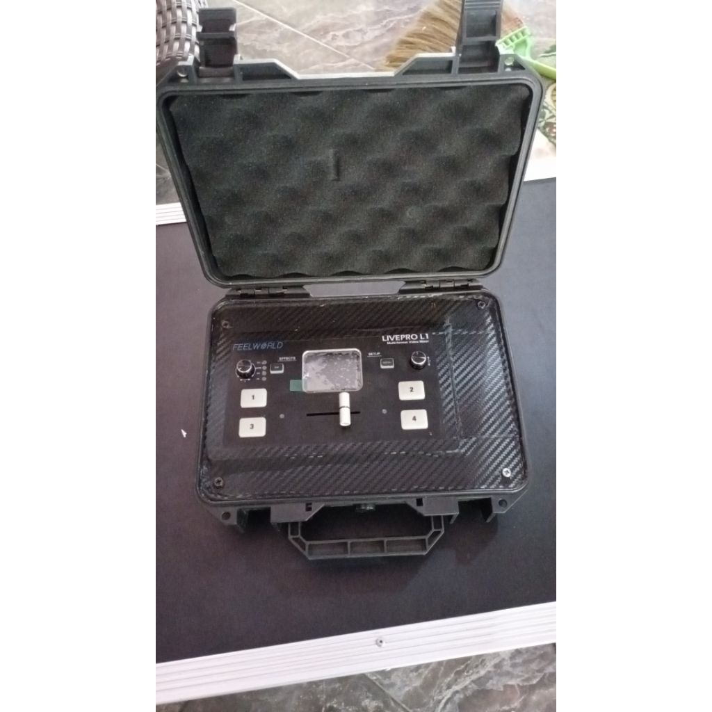 swicher feelworld l1