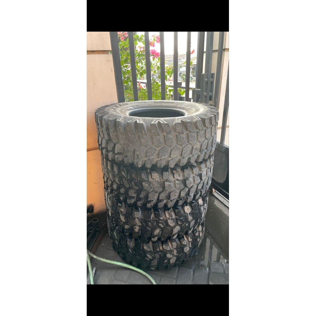 Ban maxxis 33x10.5 r15