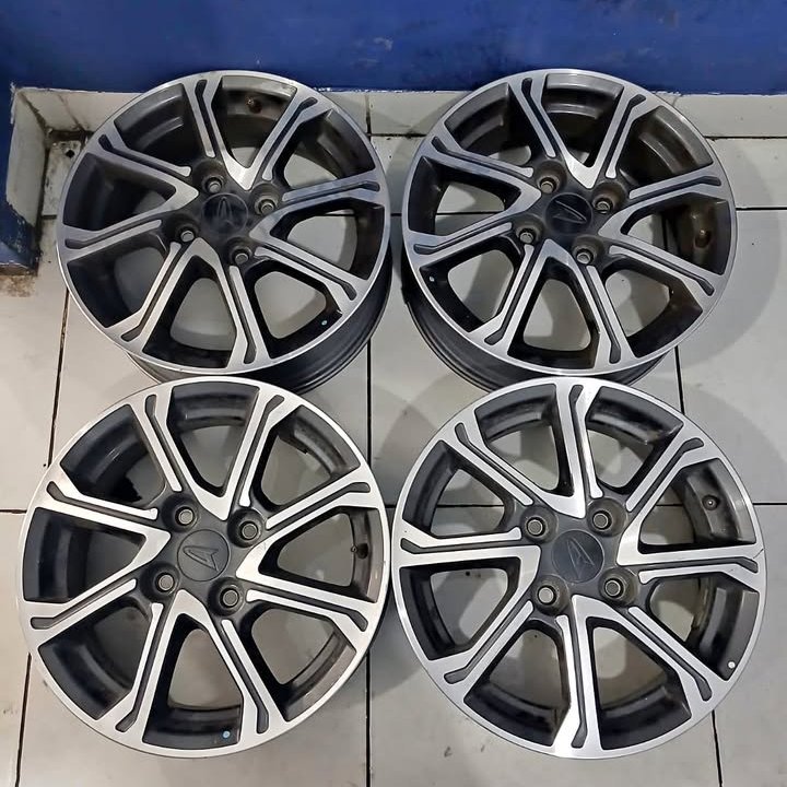 Velg mobil sigra new R14 Pcd 4x100