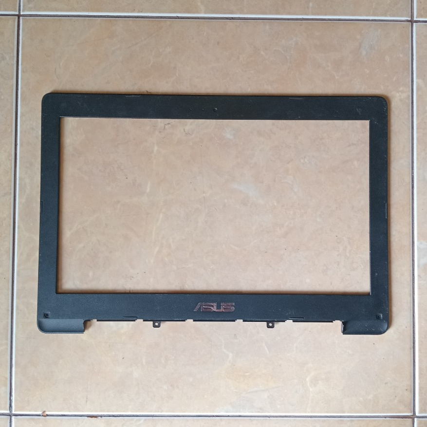 Frame bezzel LCD  Asus A456U X456U