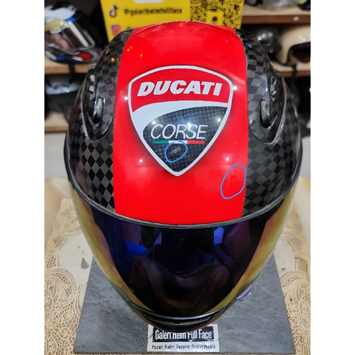 HELM CUSTOM ARAI DUCATI CORSE