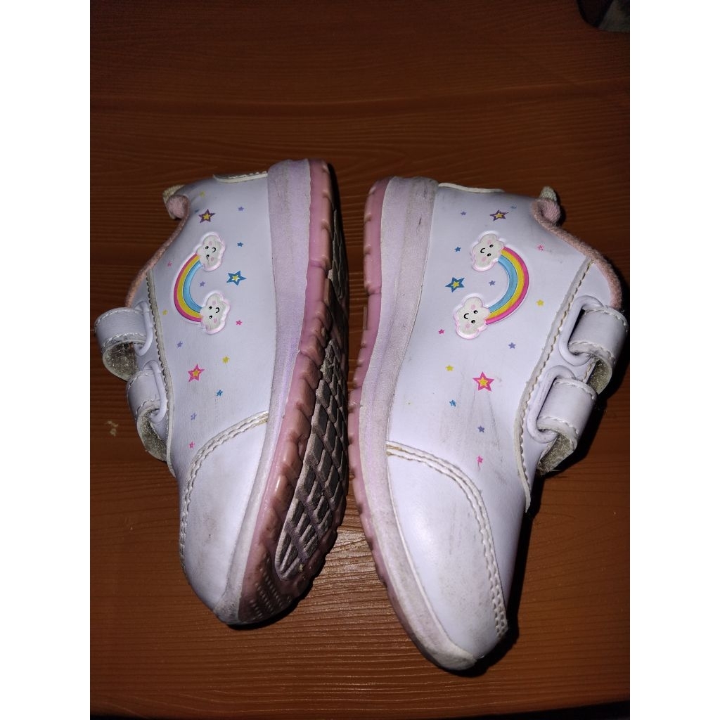 Preloved Sepatu Ando Unicorn Size 27