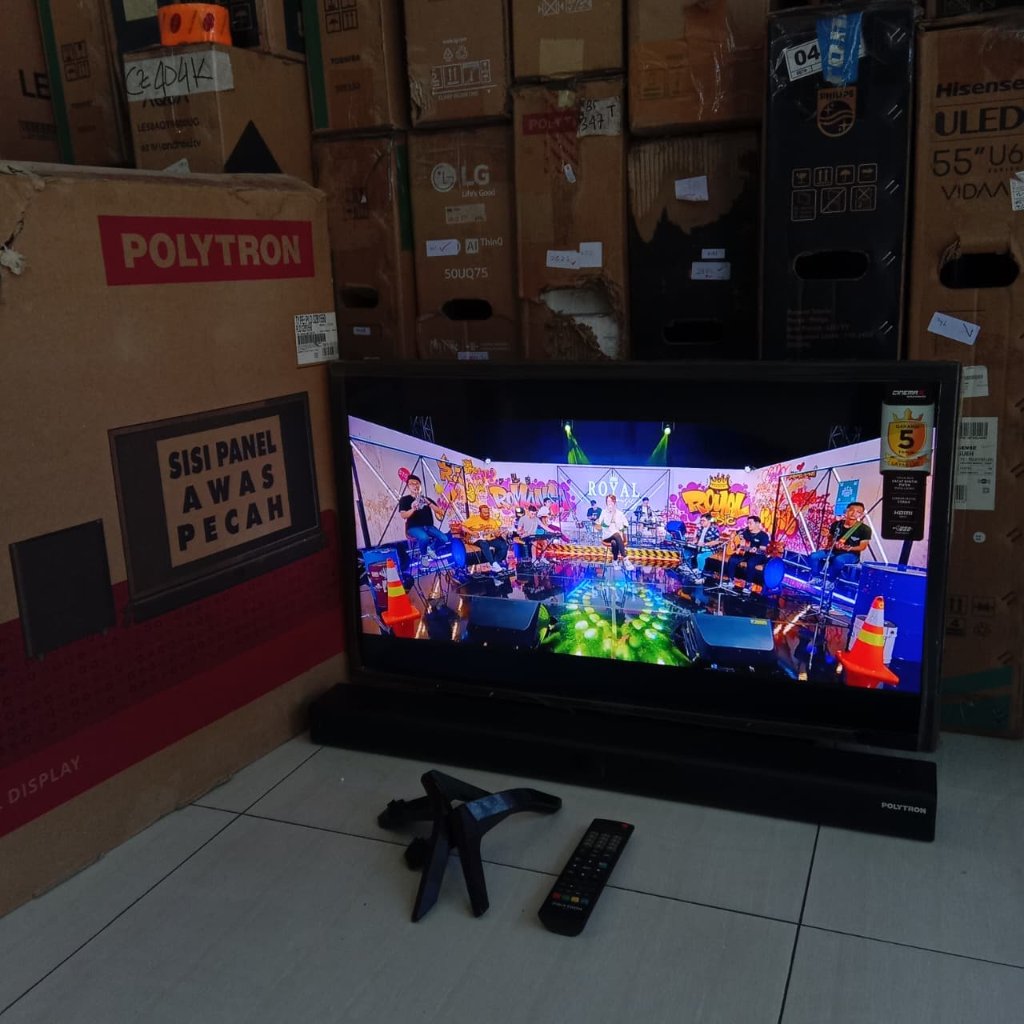 ANALOG TV LED 32INC POLYTRON, WAJIB PAKAI STB. MINUS LAYAR MERAH, BEKAS MSH SEGEL 445LA