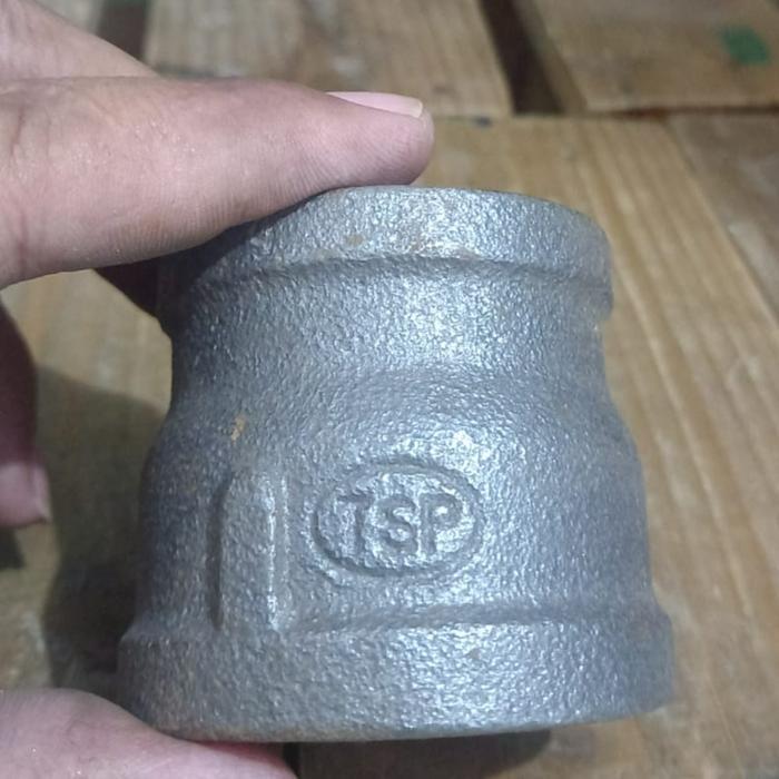 Reducer BS SCH 40 Type Drat Ukuran 1 1/4  x 1 Inch Merk TSP Original Sambungan Drat Dalam Pipa Besi 