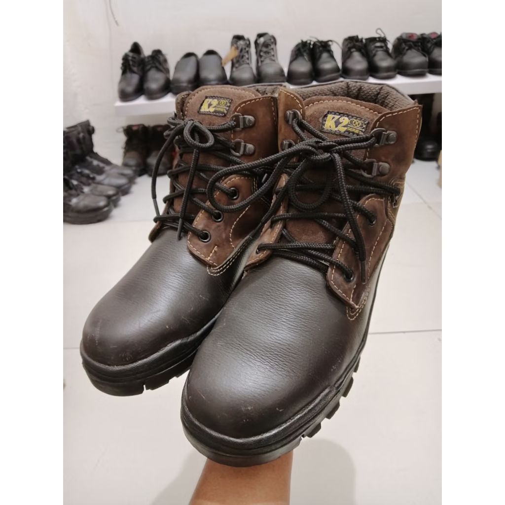 Sepatu Safety Boot K2 Second Original size 8/42