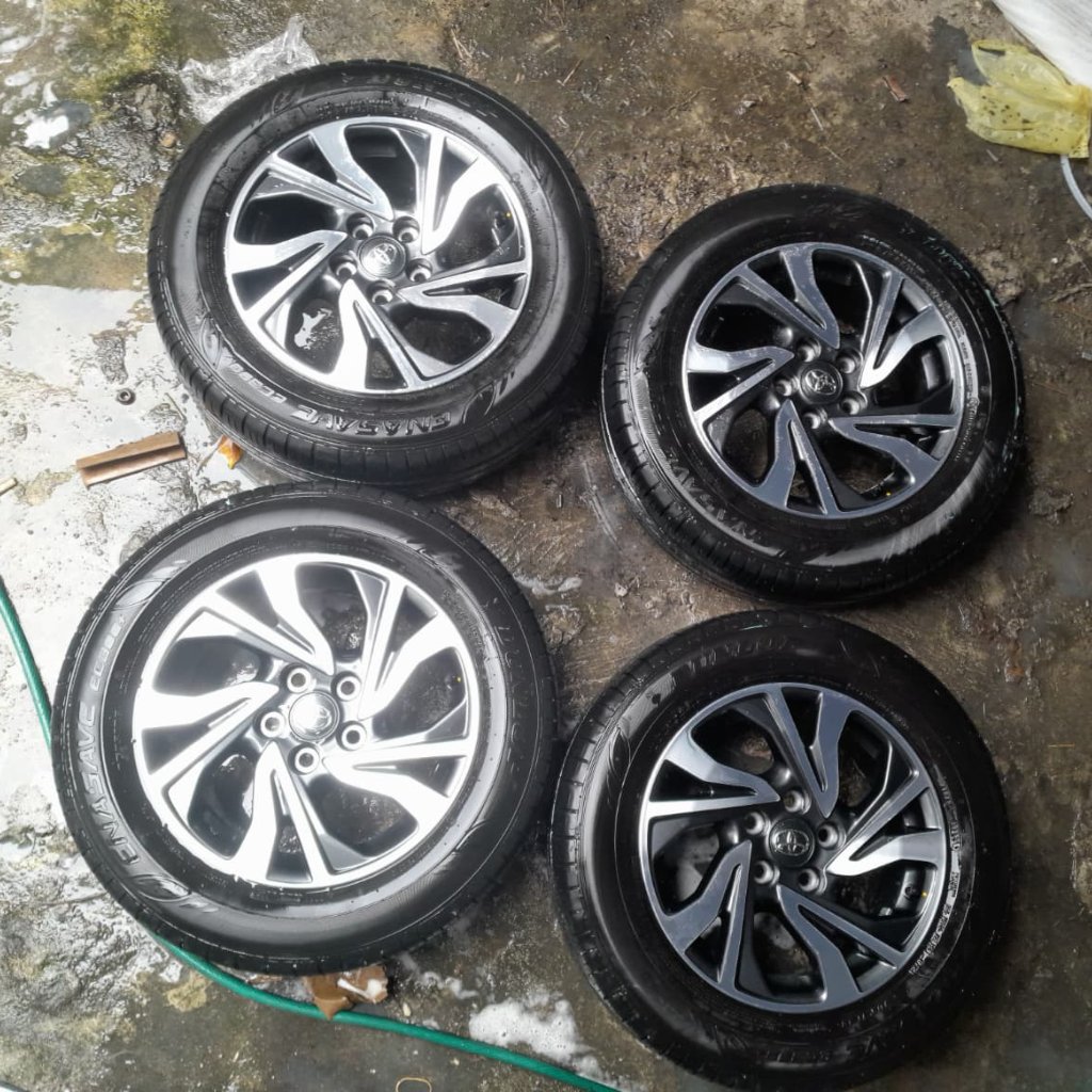 Velg Mobil Toyota Innova Facelift R16 Ban Dunlop 206 65 R16