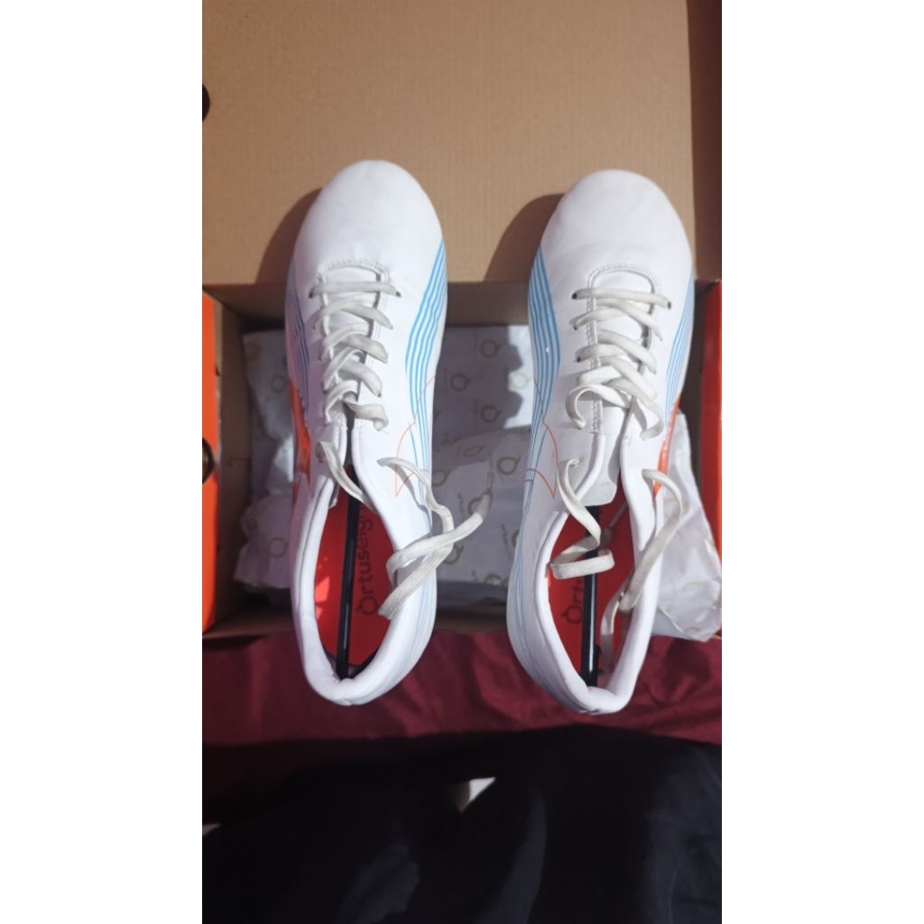 SEPATU FG ORTUSEIGHT HORIZON FG SIZE 39