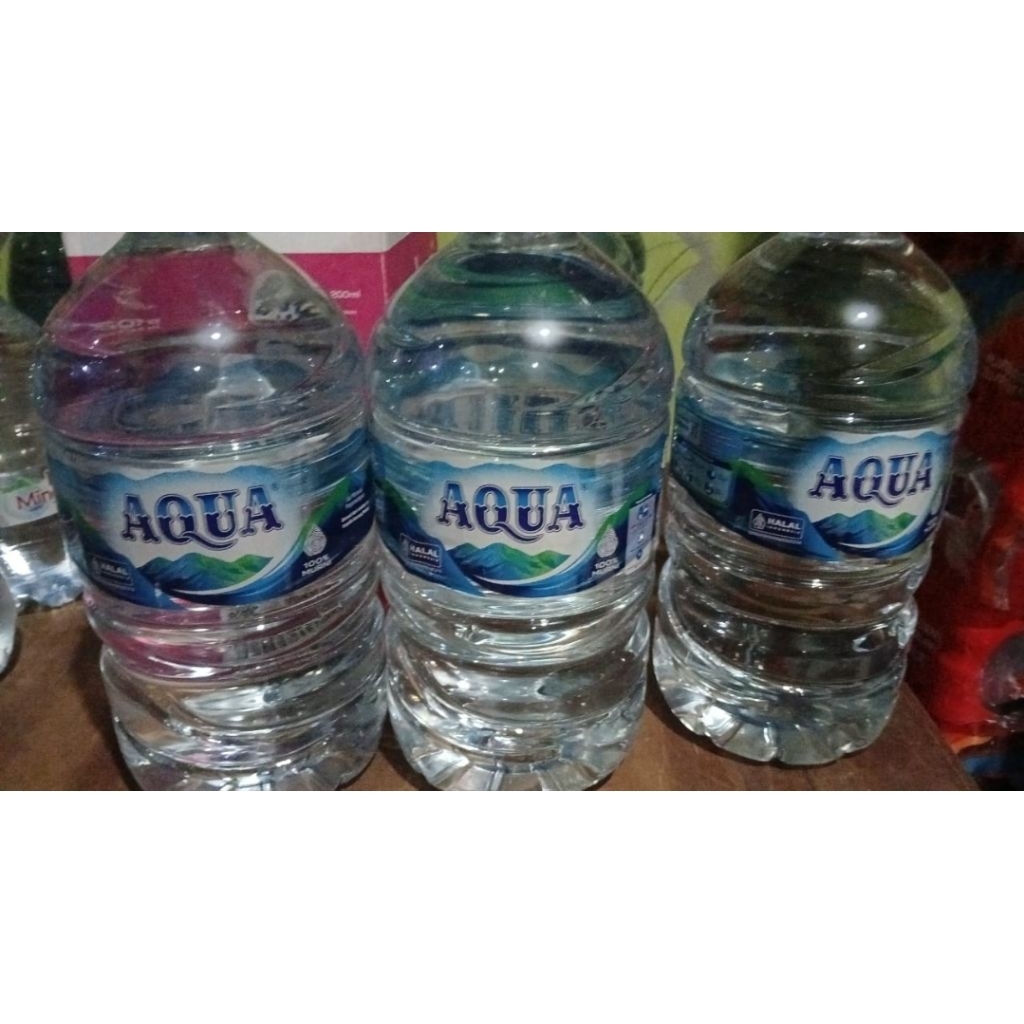 

AIR MINERALE AQUA GALON 10 LITER SEKALI PAKAI