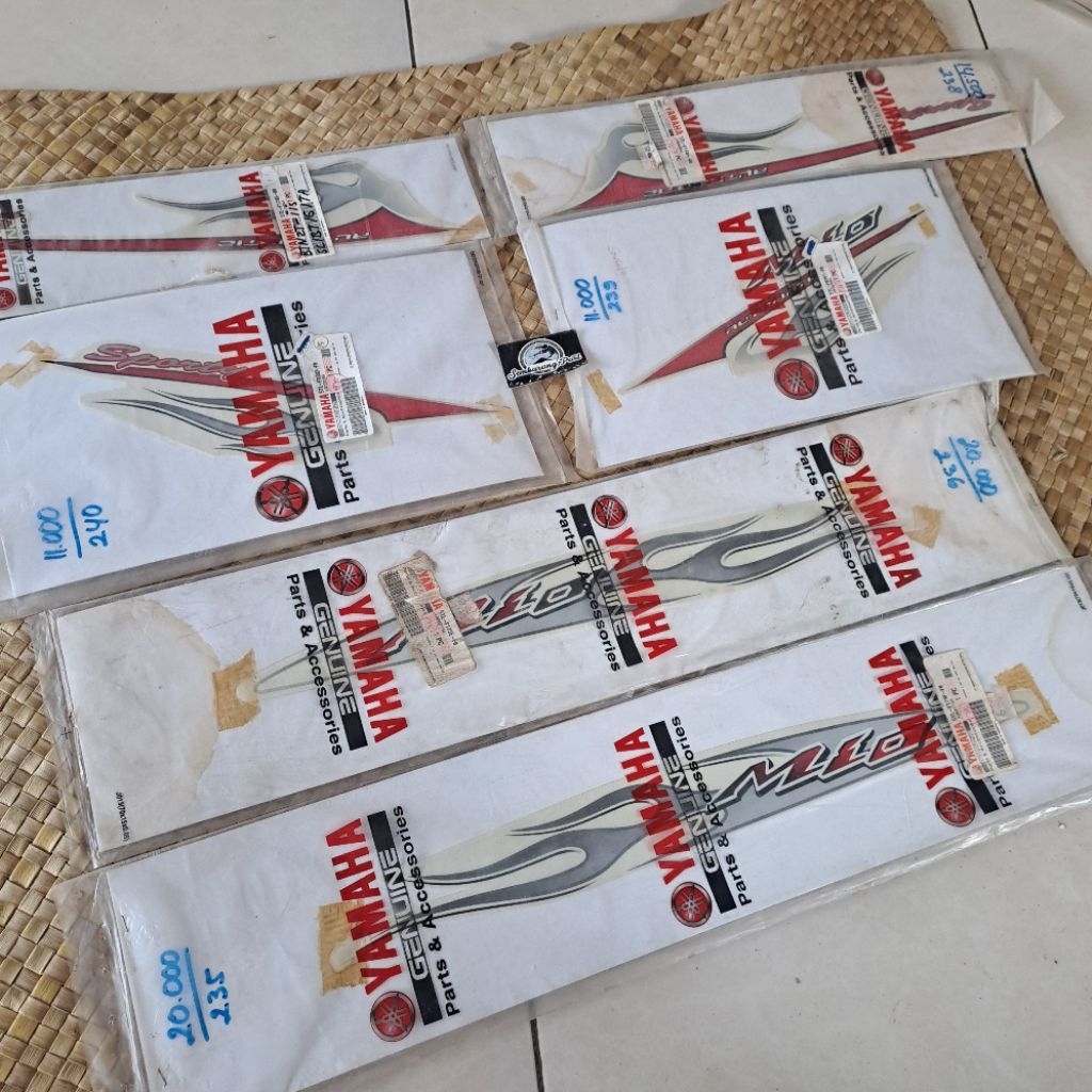 DECAL STIKER STICKER STRIPING BODY YAMAHA MIO SPORTY PUTIH API ORIGINAL